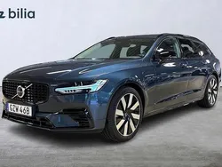 Mörkblå Begagnad 2024 Volvo V90 Plus Kombi | 528 500 kr (Marknadspris)