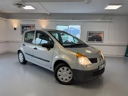 Ljusgrå Begagnad 2005 Renault Modus Minibuss | 29 900 kr