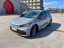 Grå Begagnad 2022 Cupra Born Halvkombi | 249 000 kr (Marknadspris)
