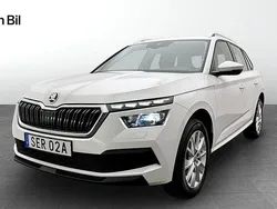 Vit Begagnad 2023 Skoda Kamiq Style SUV | 239 900 kr (Marknadspris)