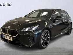 Svart Begagnad 2024 BMW 120 M Sport Halvkombi | 399 000 kr (Dyr)
