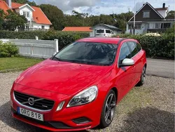 Röd Begagnad 2011 Volvo V60 R-Design Kombi | 85 000 kr (Marknadspris)