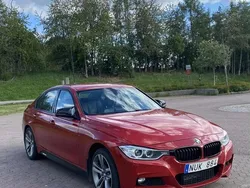 Röd Begagnad 2012 BMW 335 Sport Line Sedan | 154 900 kr (Marknadspris)