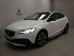 Vit Begagnad 2017 Volvo V40 CC Kombi | 189 900 kr