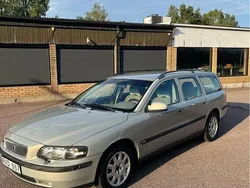 Grå Begagnad 2001 Volvo V70 Kombi | 29 999 kr (Marknadspris)