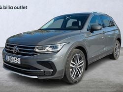 Grå Begagnad 2021 VW Tiguan Elegance SUV | 239 900 kr (Bra pris)