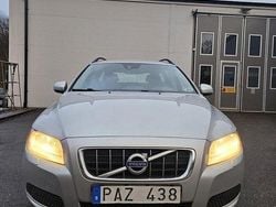 Grå Begagnad 2012 Volvo V70 Drive Kinetic Kombi | 45 000 kr (Superpris)
