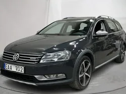 Mörkgrå Begagnad 2013 VW Passat Sedan | 98 000 kr (Marknadspris)