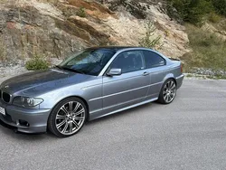 Grå Begagnad 2004 BMW 325 M Sport Sportkupé | 70 000 kr