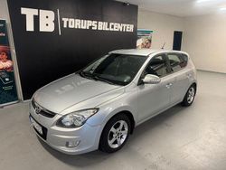 Silver Begagnad 2009 Hyundai i30 Halvkombi | 32 900 kr (Marknadspris)