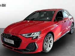 Röd Ny 2025 Audi A3 Sportback e-tron S-Line Sedan | 519 900 kr (Marknadspris)