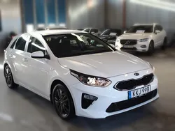 Vit Begagnad 2019 Kia Ceed Halvkombi | 145 900 kr (Superpris)