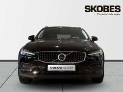 Begagnad 2023 Volvo V60 CC Kombi | 364 900 kr (Bra pris)