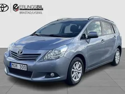 Blå Begagnad 2011 Toyota Verso Multidrive S Minibuss | 119 000 kr (Marknadspris)
