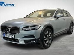 Silver Begagnad 2017 Volvo V90 CC Pro Kombi | 359 800 kr (Marknadspris)