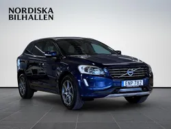 Blå Begagnad 2015 Volvo XC60 Ocean Race SUV | 169 795 kr (Marknadspris)