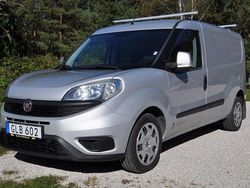 Grå Begagnad 2017 Fiat Doblò Minibuss | 124 900 kr