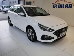 Vit Begagnad 2022 Hyundai i30 Kombi | 199 900 kr (Marknadspris)