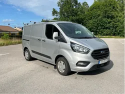 Grå Begagnad 2018 Ford Transit Custom | 99 700 kr (Marknadspris)