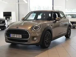 Grå Begagnad 2018 Mini Cooper Essential Halvkombi | 159 900 kr (Marknadspris)