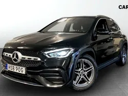 Svart Begagnad 2022 Mercedes GLA220 SUV | 379 900 kr