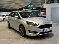 Grå Begagnad 2017 Ford Focus ST-Line Kombi | 129 900 kr (Lite dyr)
