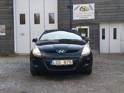 Svart Begagnad 2011 Hyundai i20 Select Halvkombi | 35 900 kr (Marknadspris)