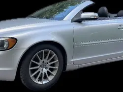 Ljusgrå Begagnad 2008 Volvo C70 Cab | 155 000 kr (Marknadspris)