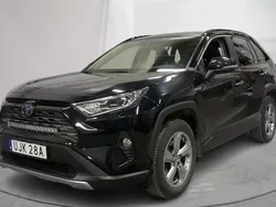 Svart Begagnad 2019 Toyota RAV4 Executive SUV | 299 000 kr