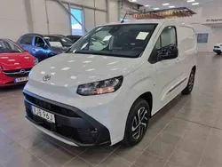 Vit Begagnad 2024 Toyota Proace City Van | 349 000 kr