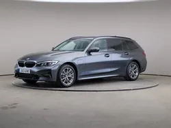 Grå Begagnad 2021 BMW 330e Sport Line Kombi | 315 000 kr (Bra pris)