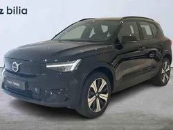 Svart Begagnad 2023 Volvo XC40 Single Motor SUV | 349 000 kr