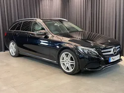 Svart Begagnad 2015 Mercedes C350e Kombi | 199 000 kr