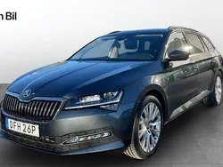 Grå Begagnad 2022 Skoda Superb Style Kombi | 379 900 kr (Marknadspris)