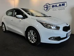 Vit Begagnad 2012 Kia Ceed Comfort Halvkombi | 144 000 kr (Dyr)