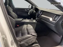 Vit Begagnad 2022 Volvo XC60 R-Design SUV | 499 900 kr (Lite dyr)