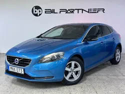 Blå Begagnad 2014 Volvo V40 Momentum Kombi | 89 900 kr (Marknadspris)