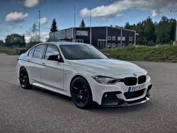 Vit Begagnad 2014 BMW 320 M Sport Sedan | 160 000 kr (Marknadspris)