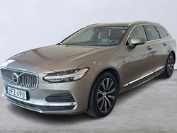 Grå Begagnad 2022 Volvo V90 Kombi | 339 900 kr (Marknadspris)