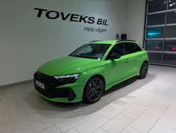Grön Ny 2025 Audi RS3 Sport Halvkombi | 689 000 kr (Dyr)