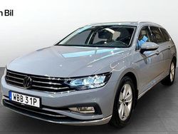 Grå Begagnad 2023 VW Passat Elegance Kombi | 329 500 kr (Bra pris)
