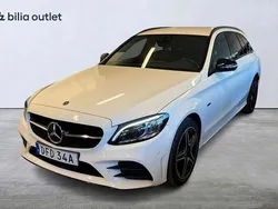 Vit Begagnad 2021 Mercedes C300e AMG Kombi | 389 000 kr (Marknadspris)