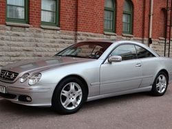 Ljusgrå Begagnad 2002 Mercedes CL500 Sportkupé | 99 500 kr