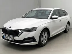 Vit Begagnad 2021 Skoda Octavia | 150 000 kr (Superpris)