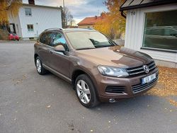 Brun Begagnad 2011 VW Touareg SUV | 98 500 kr (Marknadspris)