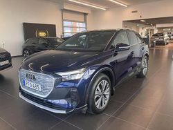 Blå (navarrablå metallic) Begagnad 2022 Audi Q4 e-tron Advanced Plus SUV | 399 000 kr (Marknadspris)