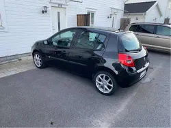 Svart Begagnad 2006 Renault Clio R.S. Halvkombi | 17 500 kr (Marknadspris)