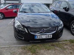 Svart Begagnad 2012 Volvo V60 Momentum Kombi | 95 000 kr (Bra pris)