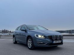 Begagnad 2017 Volvo V60 Kombi | 152 000 kr (Marknadspris)