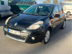 Svart Begagnad 2012 Renault Clio R.S. Halvkombi | 34 999 kr (Marknadspris)